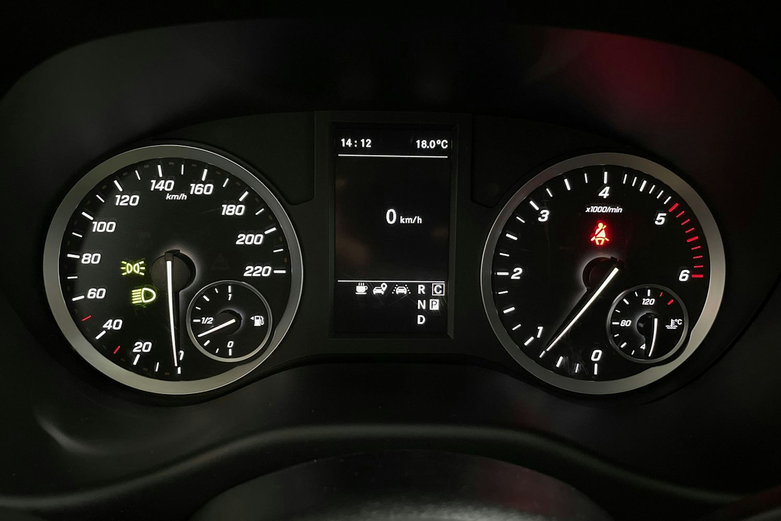 Musta Mercedes-Benz VITO 2023 kuva 13.