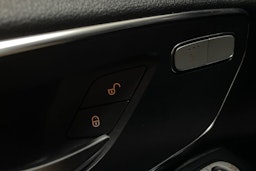 Musta Mercedes-Benz VITO 2023 kuva 16.