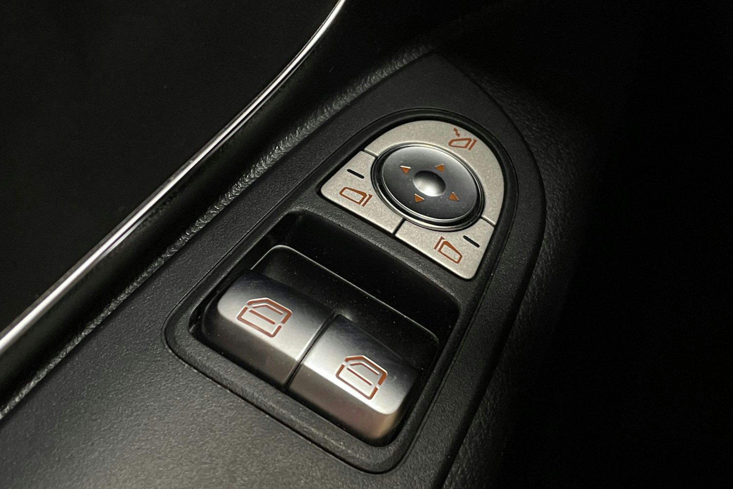 Musta Mercedes-Benz VITO 2023 kuva 17.