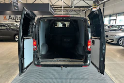 musta Mercedes-Benz Vito 2023 kuva 7.