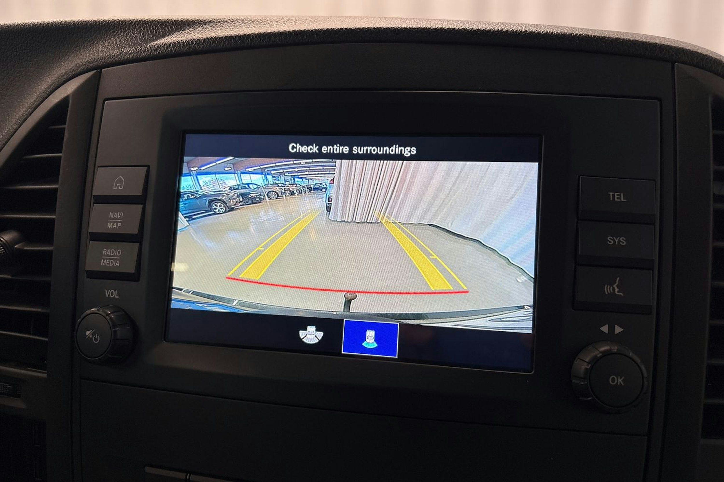 musta Mercedes-Benz Vito 2023 kuva 20.