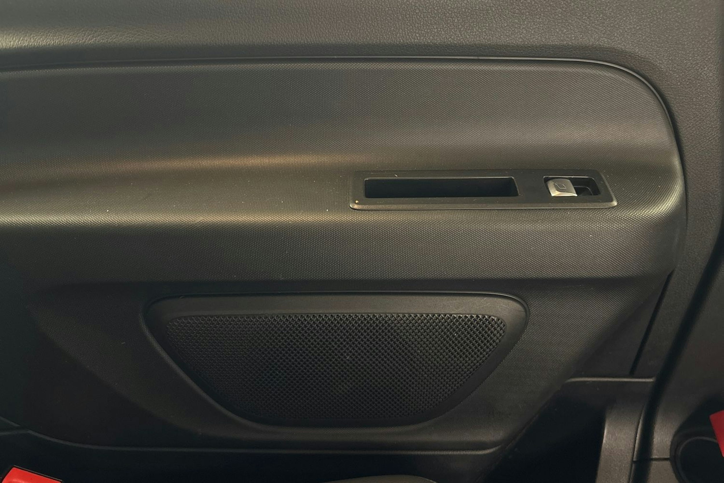 musta Mercedes-Benz Vito 2023 kuva 26.