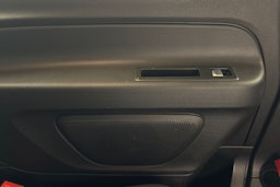 musta Mercedes-Benz Vito 2023 kuva 26.