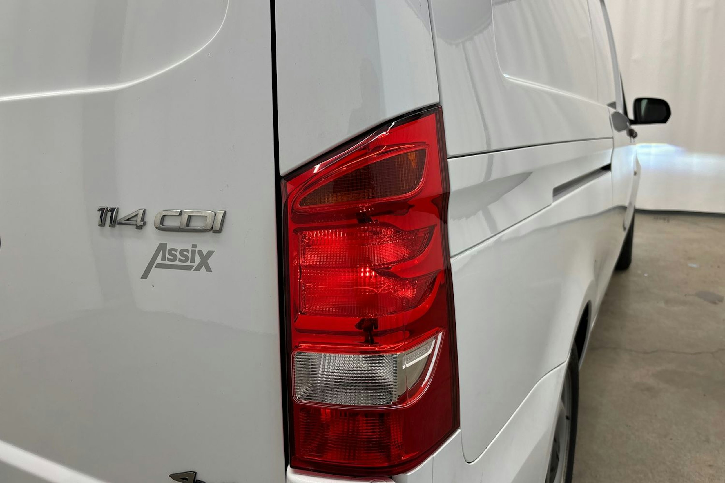 Valkoinen Mercedes-Benz Vito 2023 kuva 29.