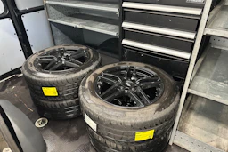 musta Mercedes-Benz Vito 2023 kuva 10.