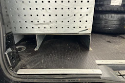 musta Mercedes-Benz Vito 2023 kuva 13.