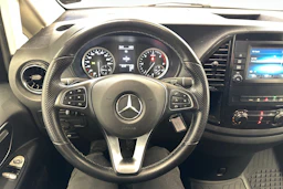 musta Mercedes-Benz Vito 2023 kuva 14.