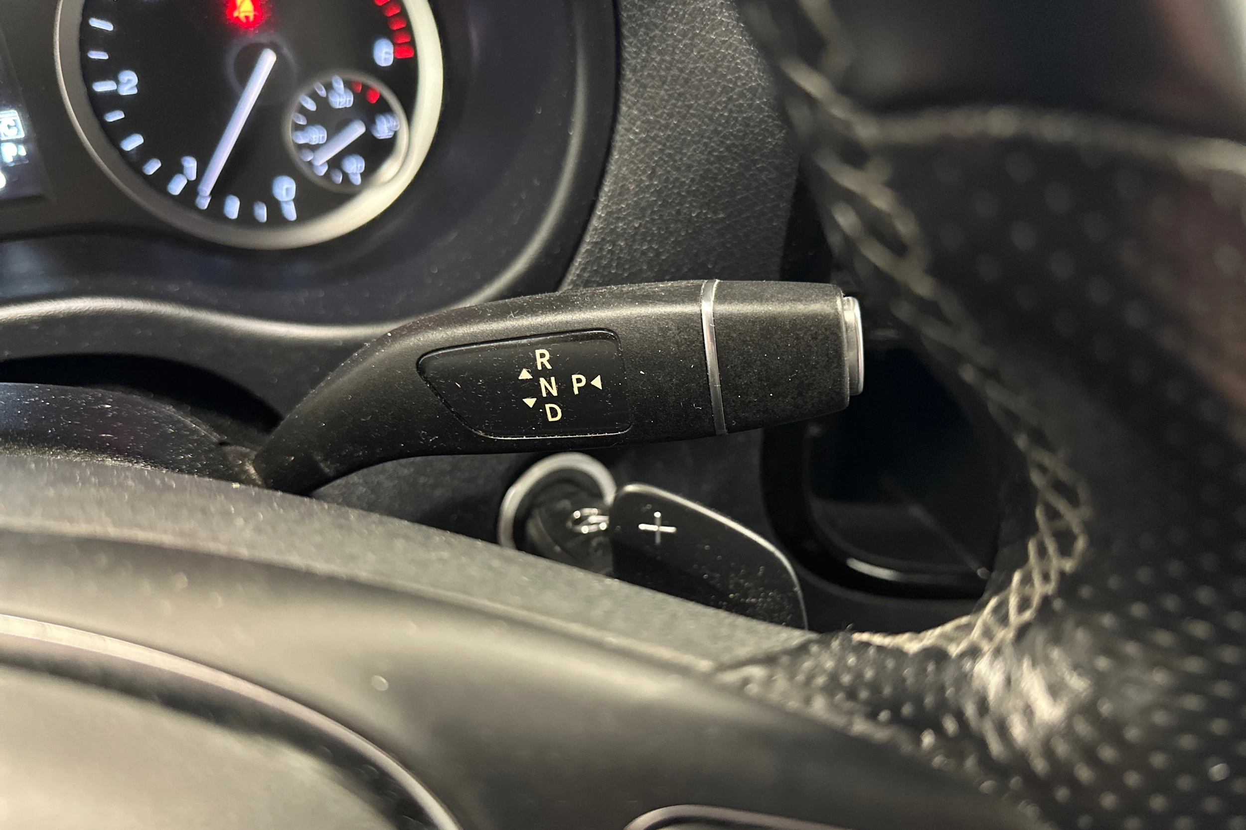 musta Mercedes-Benz Vito 2023 kuva 20.