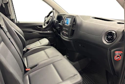 valkoinen Mercedes-Benz Vito 2023 kuva 7.