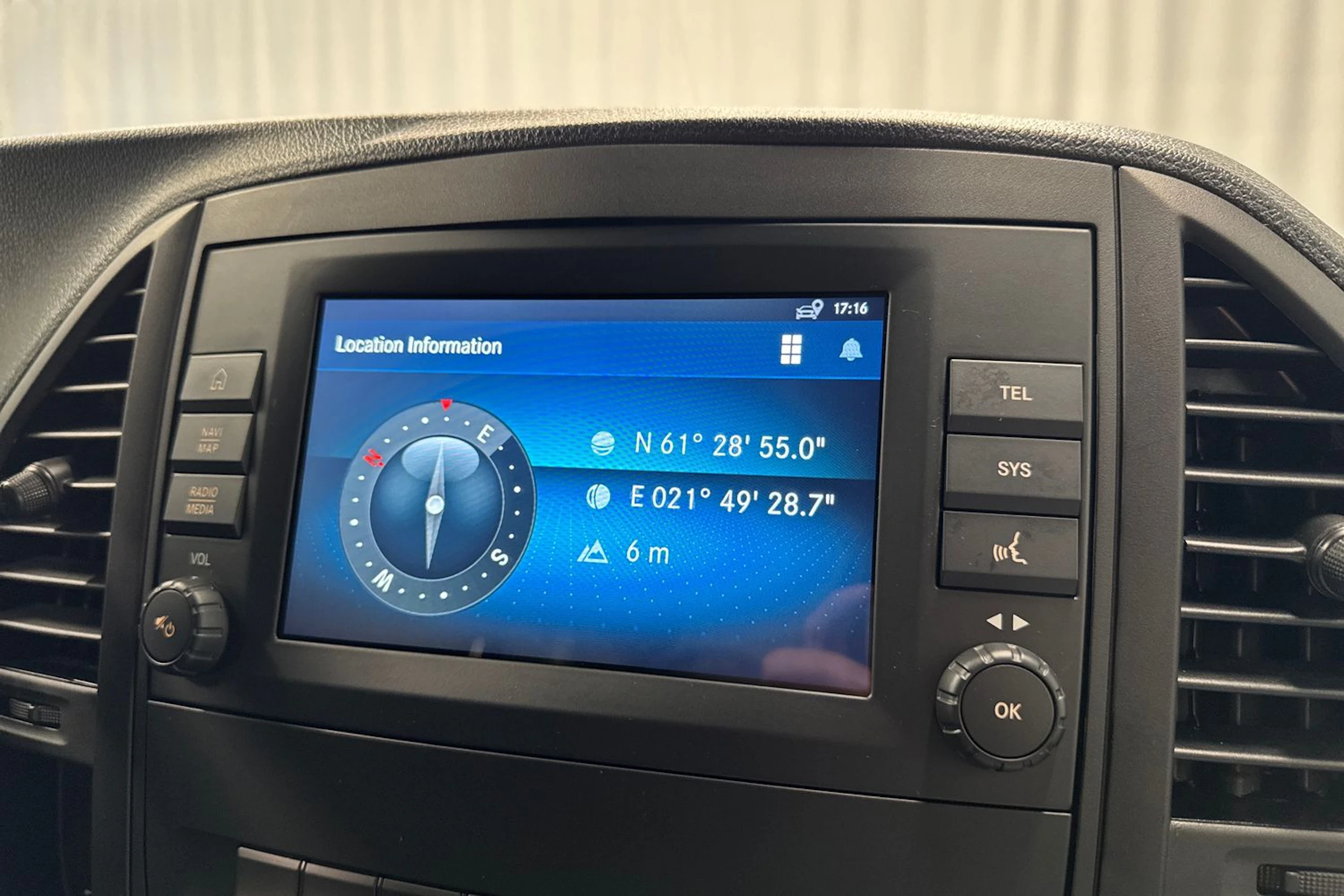 valkoinen Mercedes-Benz Vito 2023 kuva 14.