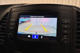 valkoinen Mercedes-Benz Vito 2023 kuva 16.