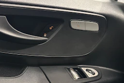 valkoinen Mercedes-Benz Vito 2023 kuva 20.