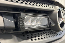 valkoinen Mercedes-Benz Vito 2023 kuva 27.