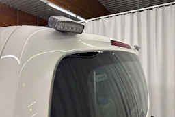 valkoinen Mercedes-Benz Vito 2023 kuva 28.