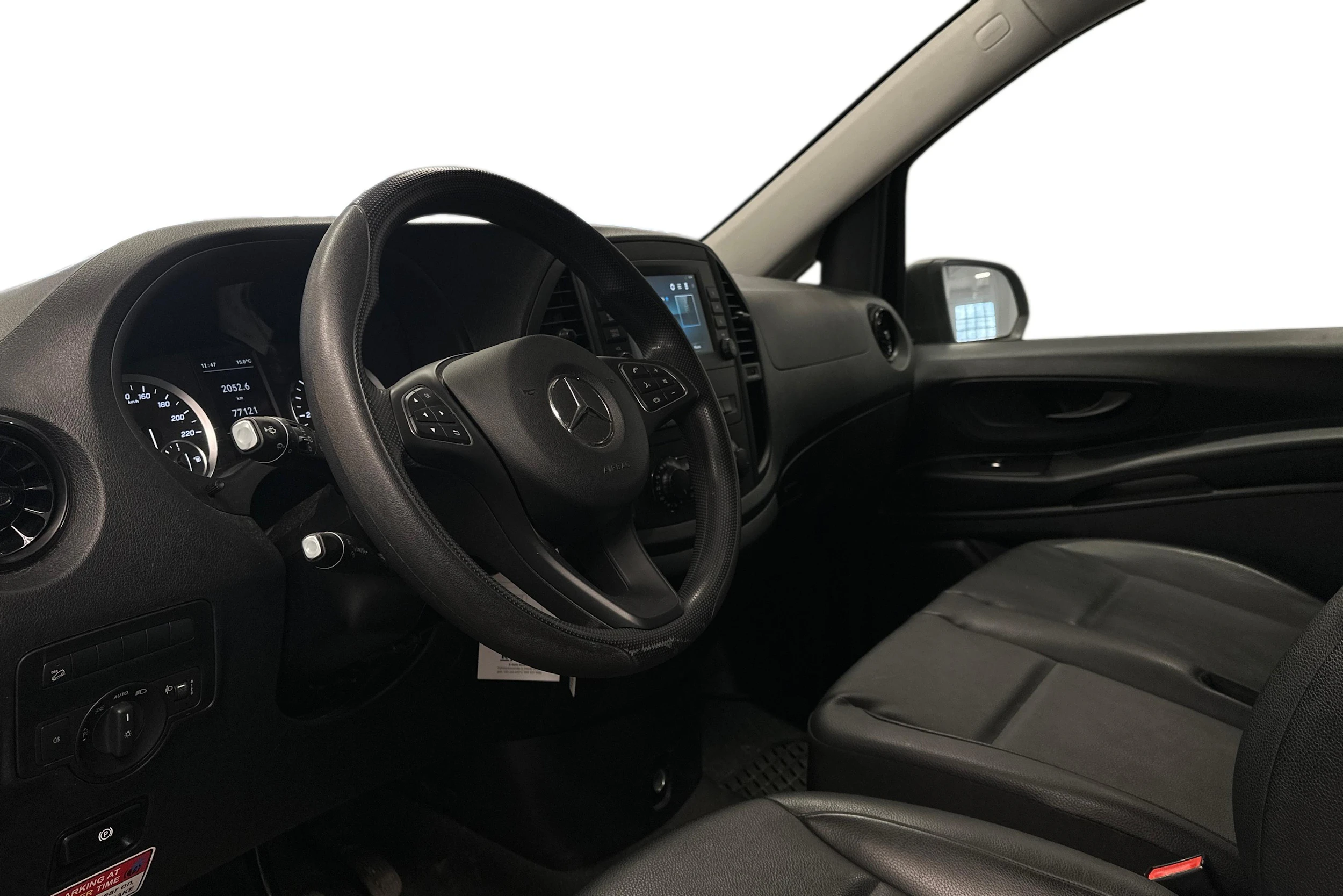musta Mercedes-Benz Vito 2023 kuva 3.