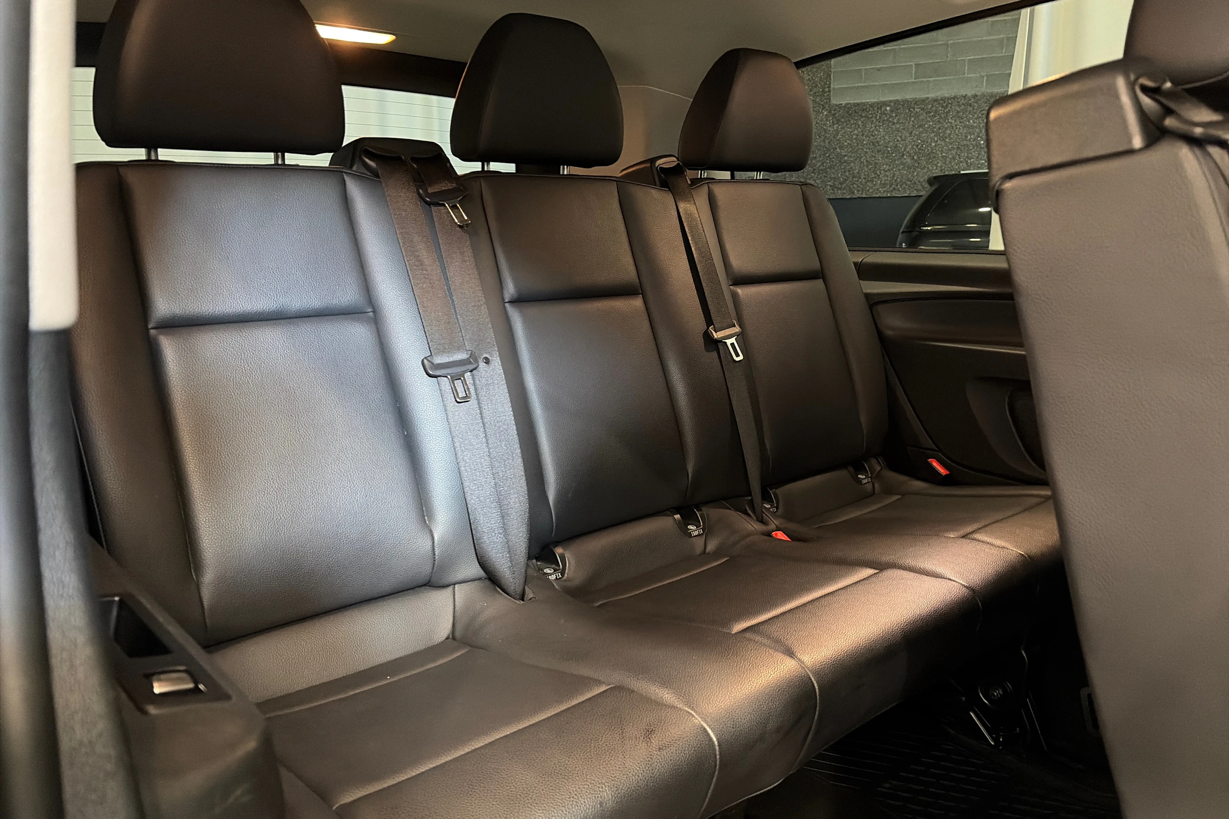 musta Mercedes-Benz Vito 2023 kuva 11.