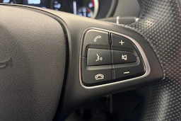 musta Mercedes-Benz Vito 2023 kuva 15.