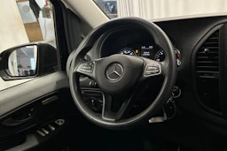 musta Mercedes-Benz Vito 2023 kuva 13.