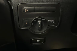 musta Mercedes-Benz Vito 2023 kuva 16.