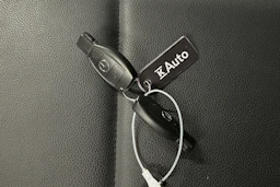 musta Mercedes-Benz Vito 2023 kuva 23.