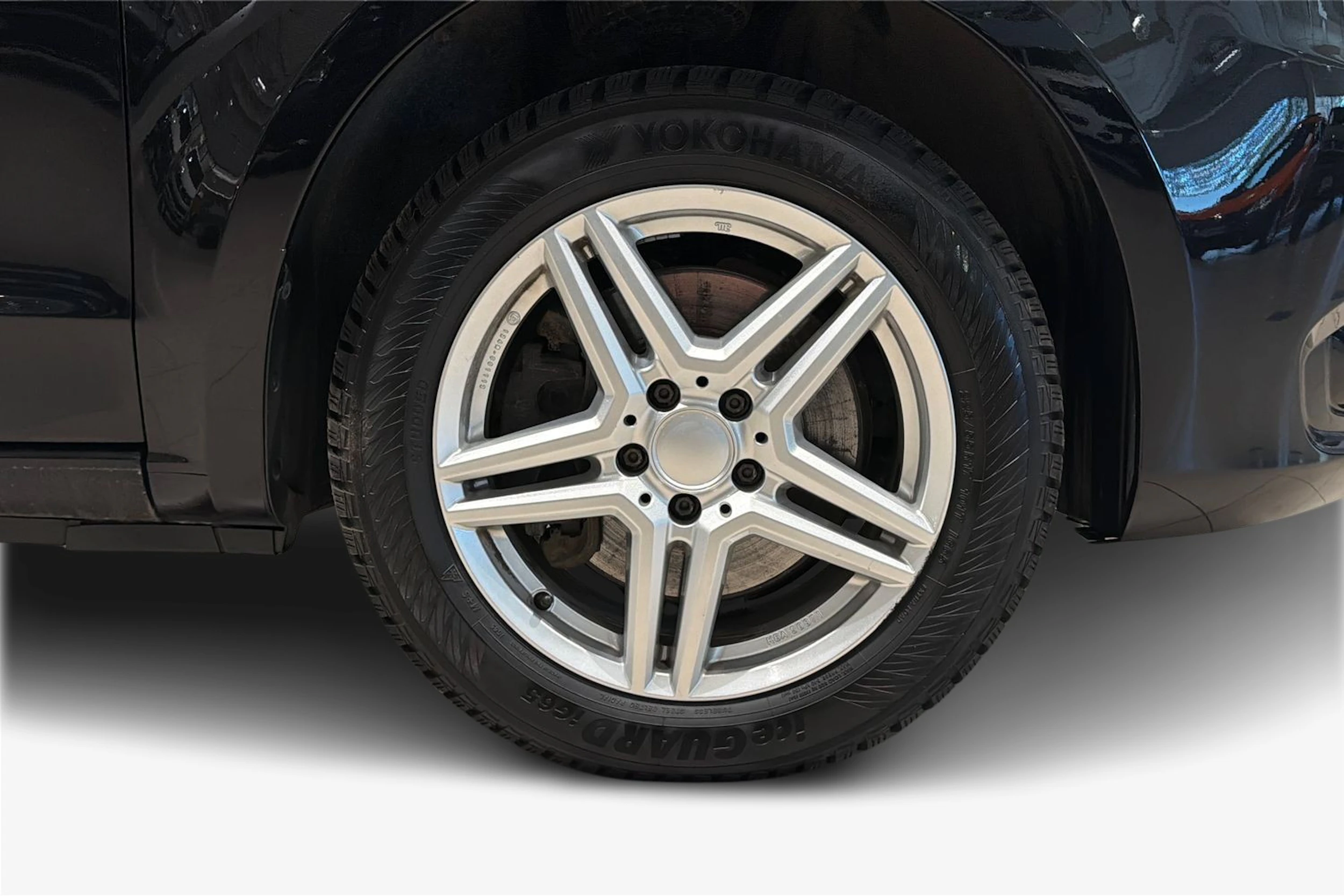 musta Mercedes-Benz Vito 2024 kuva 12.