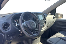 musta Mercedes-Benz Vito 2023 kuva 3.