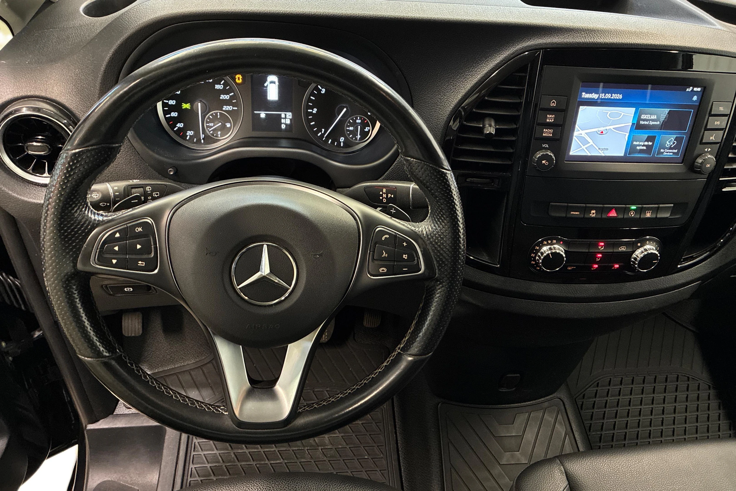 musta Mercedes-Benz Vito 2023 kuva 9.