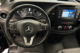 musta Mercedes-Benz Vito 2023 kuva 9.