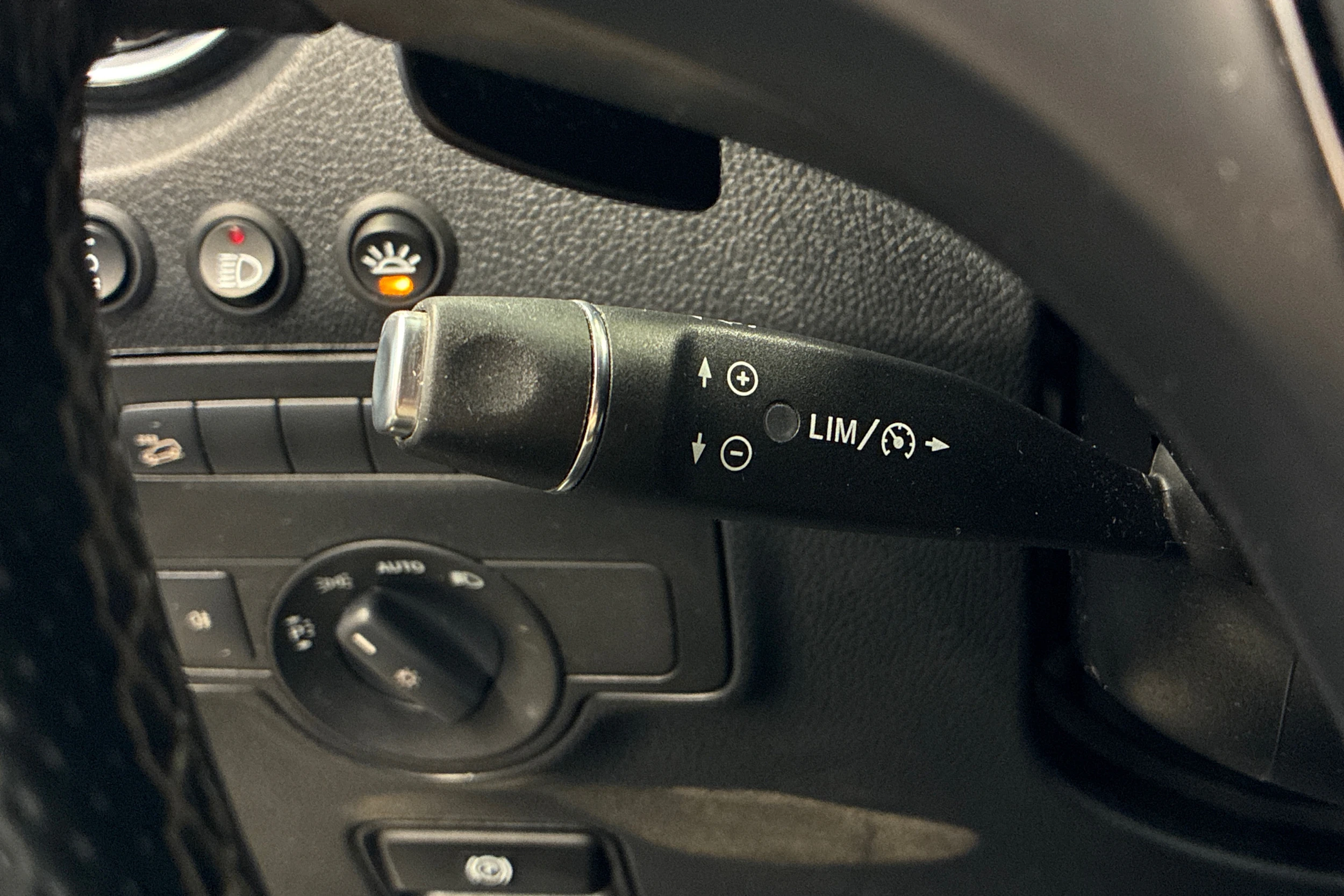 musta Mercedes-Benz Vito 2023 kuva 12.