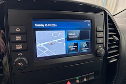 musta Mercedes-Benz Vito 2023 kuva 14.