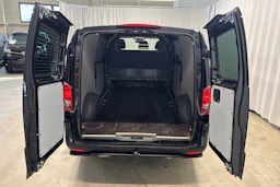 musta Mercedes-Benz Vito 2023 kuva 21.