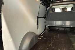 musta Mercedes-Benz Vito 2023 kuva 22.