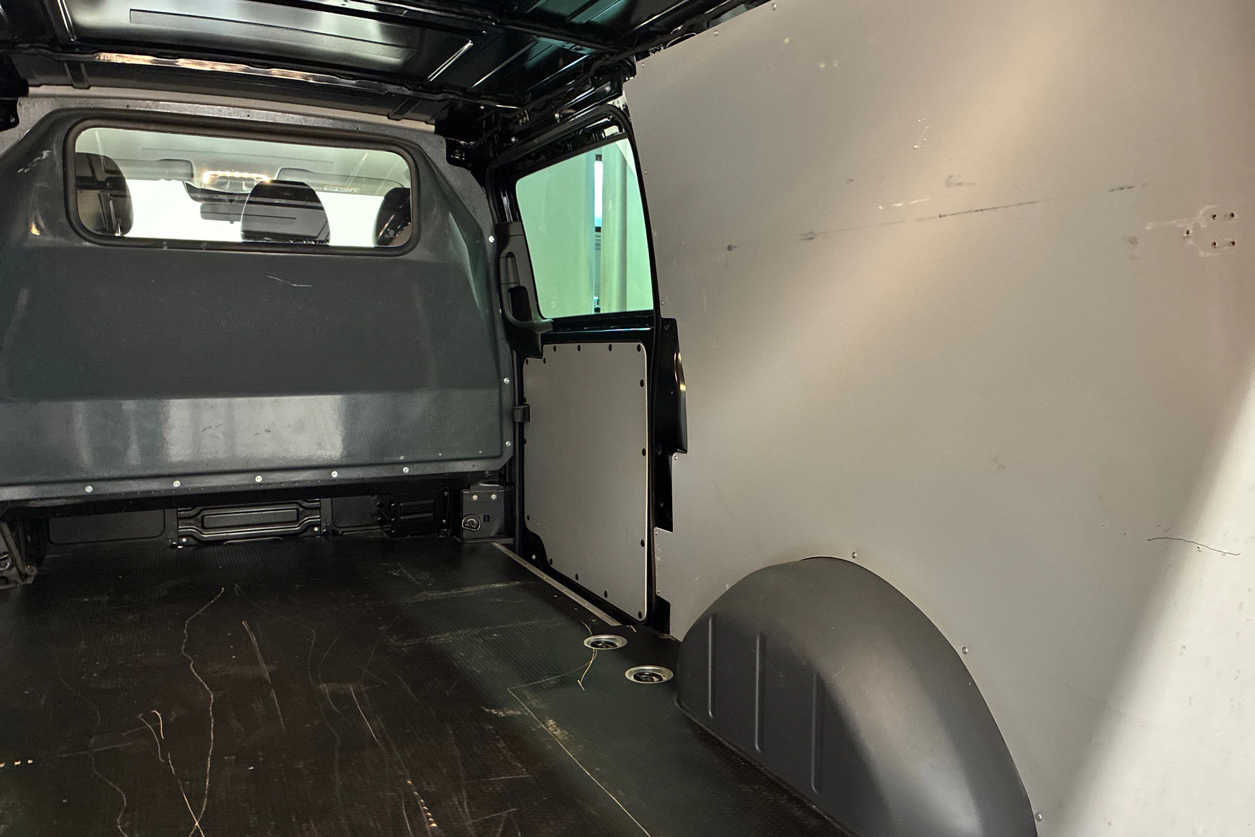 musta Mercedes-Benz Vito 2023 kuva 23.