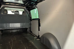 musta Mercedes-Benz Vito 2023 kuva 23.