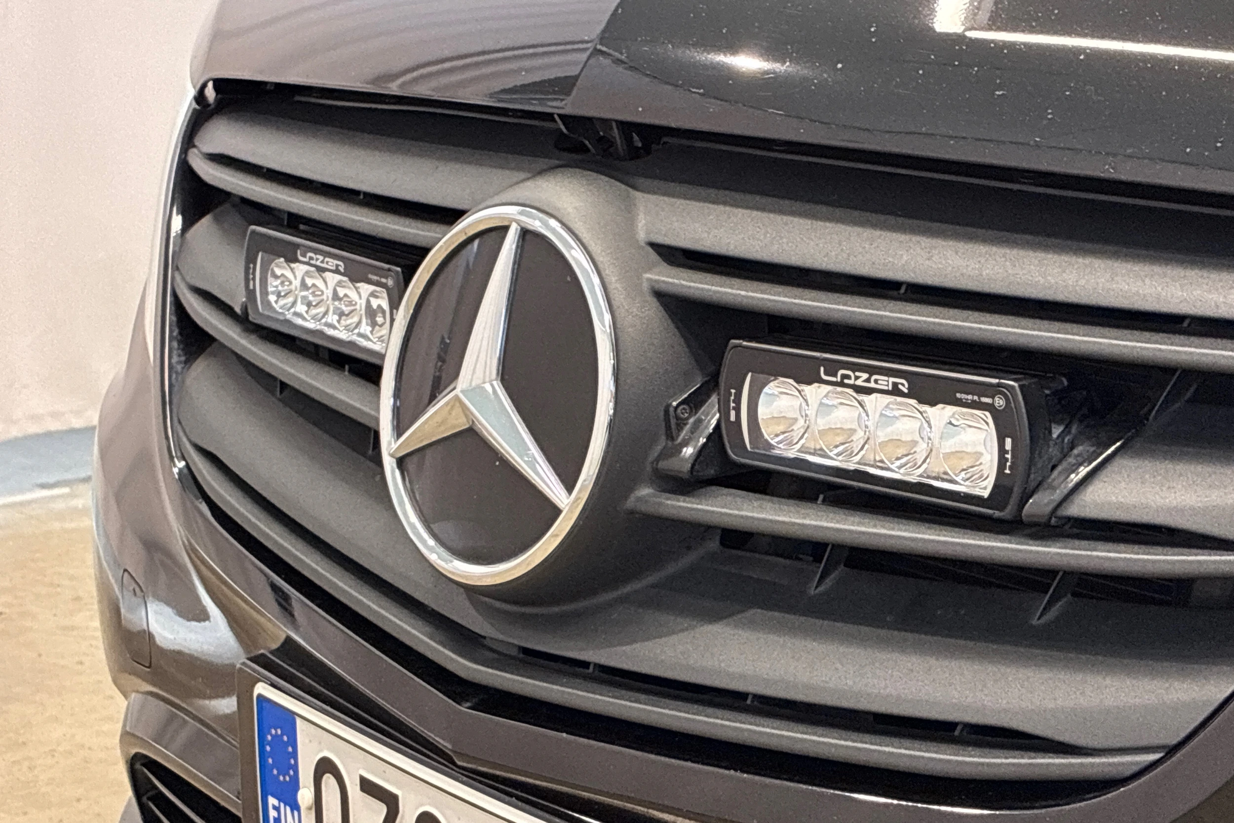 musta Mercedes-Benz Vito 2023 kuva 25.
