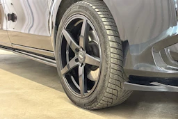 musta Mercedes-Benz Vito 2023 kuva 26.