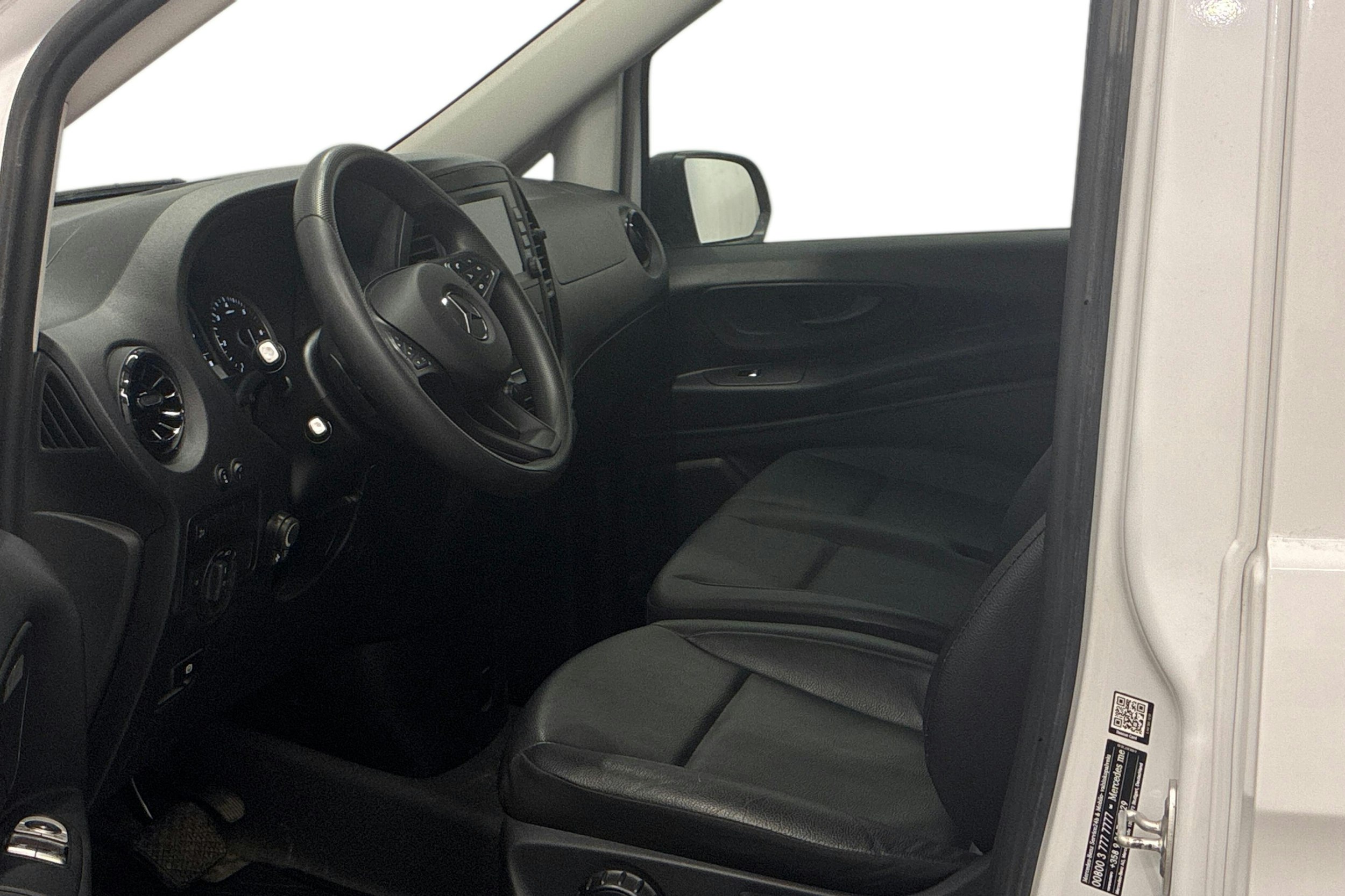 valkoinen Mercedes-Benz Vito 2023 kuva 3.