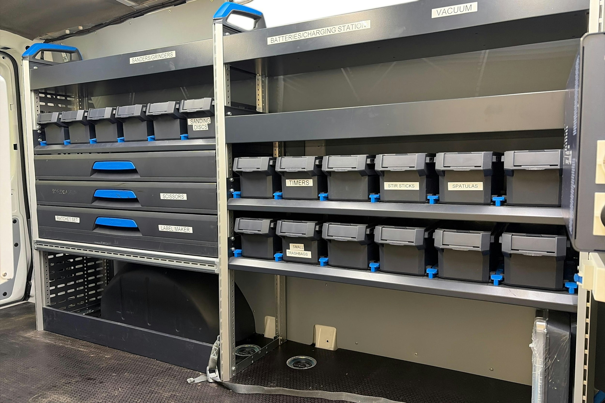 valkoinen Mercedes-Benz Vito 2023 kuva 12.