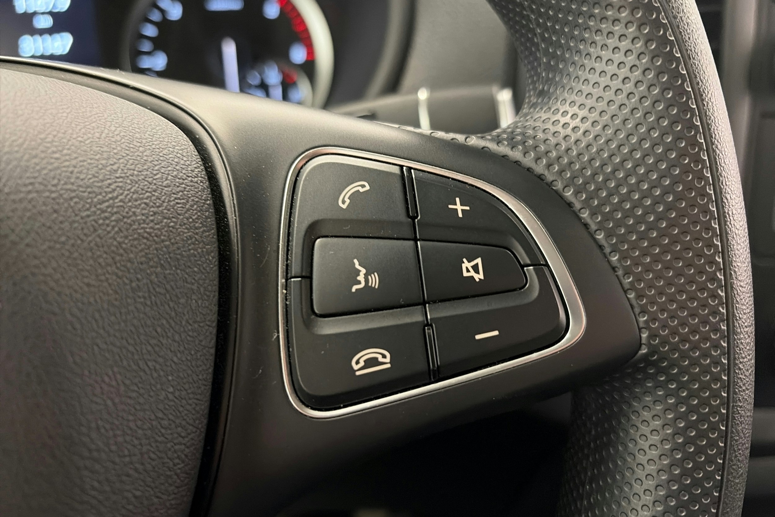 valkoinen Mercedes-Benz Vito 2023 kuva 20.