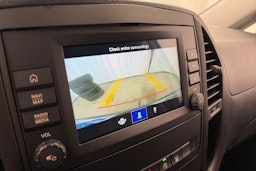 valkoinen Mercedes-Benz Vito 2023 kuva 22.