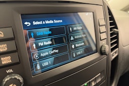 valkoinen Mercedes-Benz Vito 2023 kuva 24.