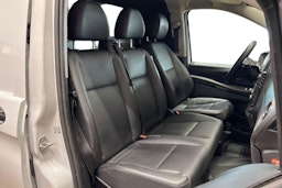 valkoinen Mercedes-Benz Vito 2023 kuva 11.