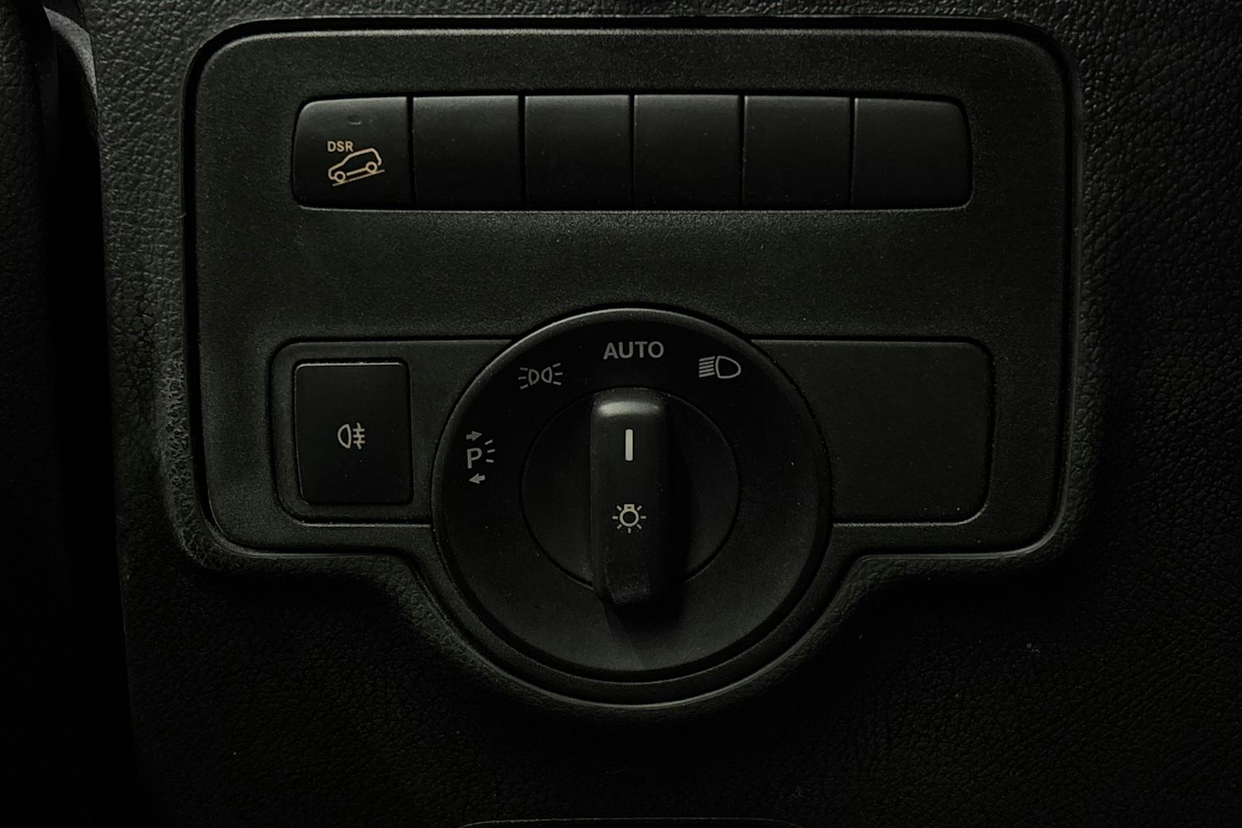 valkoinen Mercedes-Benz Vito 2023 kuva 15.