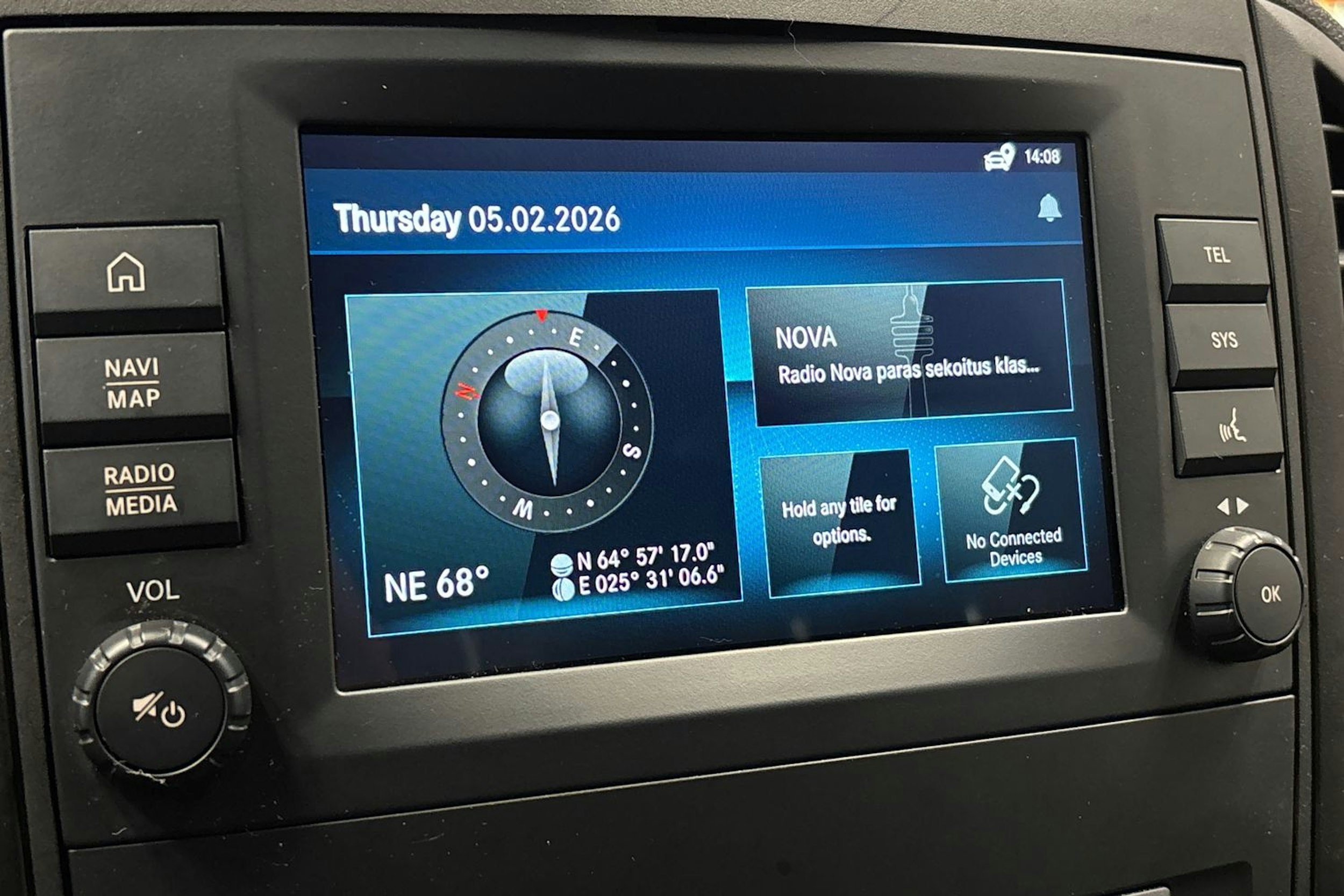 valkoinen Mercedes-Benz Vito 2023 kuva 19.