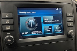 valkoinen Mercedes-Benz Vito 2023 kuva 19.