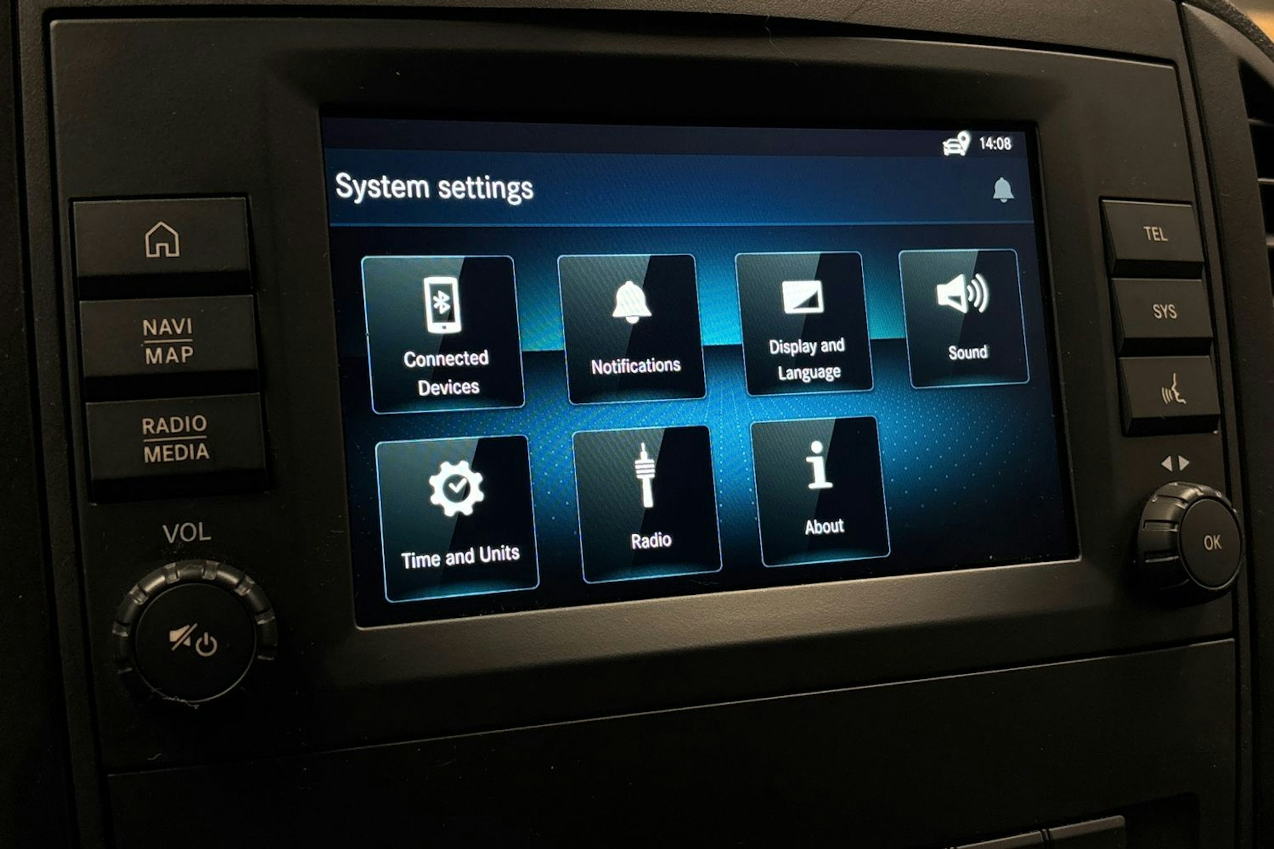 valkoinen Mercedes-Benz Vito 2023 kuva 23.