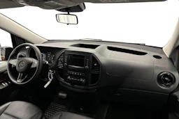 musta Mercedes-Benz Vito 2023 kuva 7.