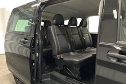musta Mercedes-Benz Vito 2023 kuva 8.