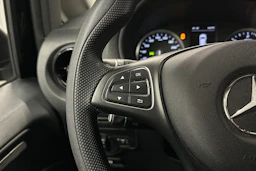 musta Mercedes-Benz Vito 2023 kuva 15.