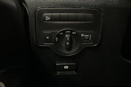 musta Mercedes-Benz Vito 2023 kuva 17.